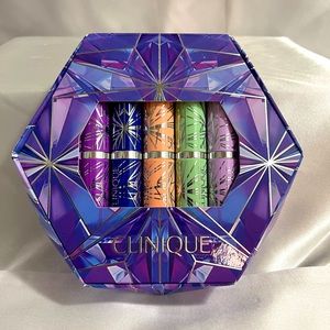 Clinique Plenty of Pop five lipstick set. This would be a wonderful gift!